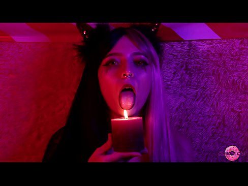 ❤️ 性感魅魔的激情口交,嘴上的满足感 Porn video