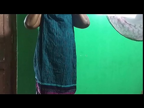 ❤️ 妈妈用玉米。 Porn video