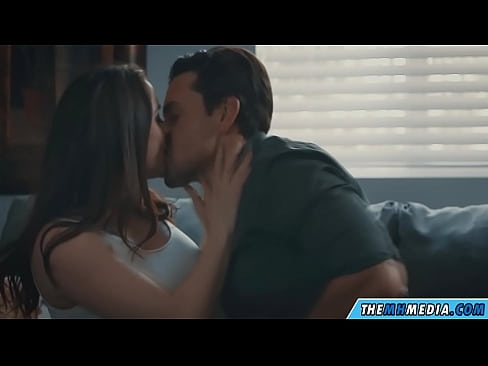 ❤️ 浪漫的性爱,有一个好的胸脯的妈妈 Porn video