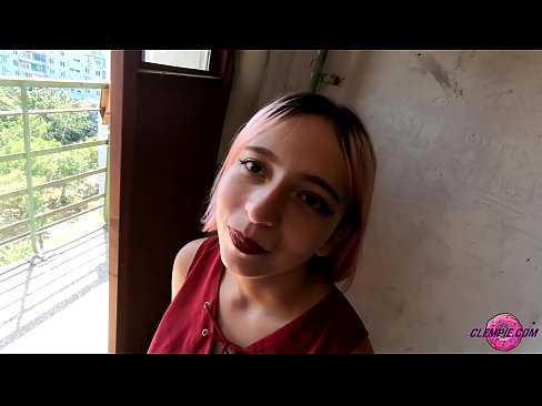 ❤️ 学生Sensual在内陆地区吸食陌生人--在他脸上射精 Porn video